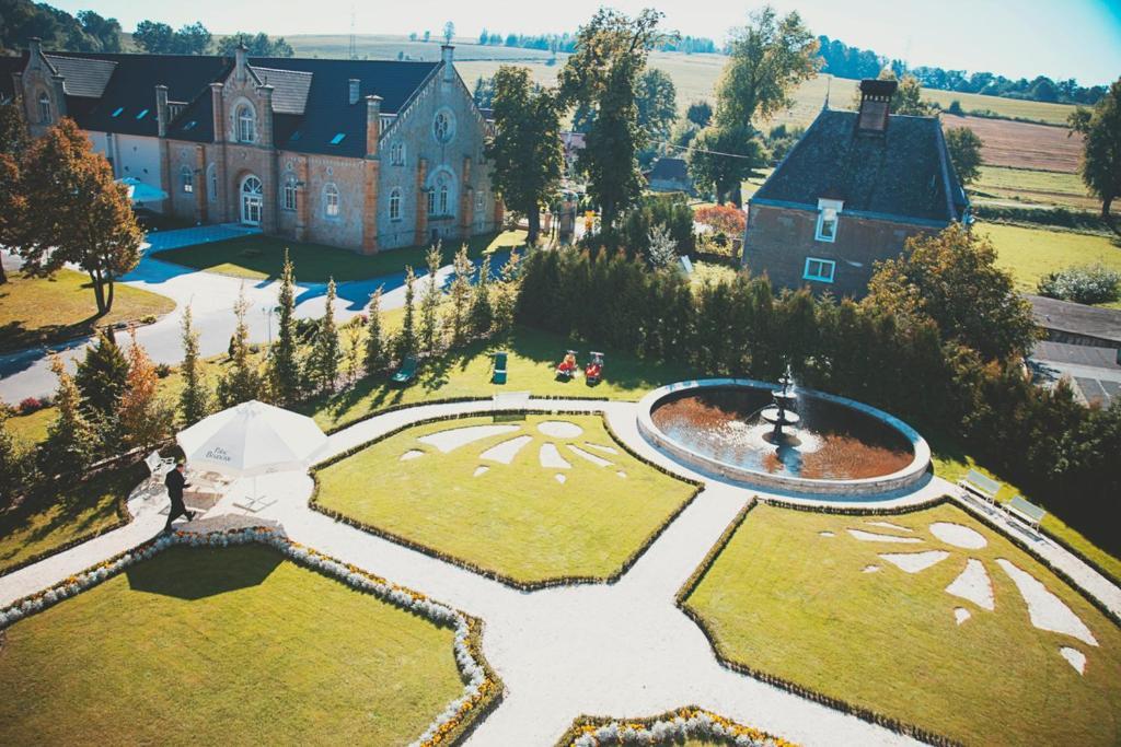 Pałac Brunów Lwowek Slaski Exterior foto